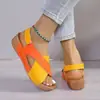 Sandalias de playa huecas de suela gruesa, ligeras y elegantes, nuevo modelo de verano 2026, sandalias de cuña peep-toe en color block, talla grande