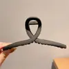 Elegante pinza de tiburón estilo coreano, pinza para el pelo mate versátil 2026, pinza de cangrejo simple y elegante de color café