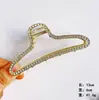 Pinça de Metal Grande Tipo Mordedor de Tubarão Presilha de Cabelo Simples e Fashionável Presilha para Parte de Trás da Cabeça Triangular com Strass Pinça de Liga de Alumínio com Pérola