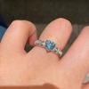 Anillo de Diamantes de Alto Carbono Seiko Color Santa María Artificial Diamante Aguamarina en Forma de Corazón Lujo Ligero Corte Flor de Hielo Anillo de Amor para Mujer