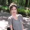 Camiseta de Manga Corta con Cuello en V de Cachorro Lindo Estilo Coreano Ins para Mujer, Verano Caliente Venta Ropa Superior Versátil Estudiante Delgado y Adelgazante