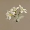 Pinza para el Cabello de Mariposa con Flor de Tres Pétalos en Tela de Circonita, Fresca y Delicada, Estilo Bosque, Pinza de Cocodrilo Exquisita de Alta Gama, Accesorio para el Cabello de Nicho