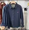 Toma Real de Camisa de Mezclilla de Terciopelo Delgado de Manga Larga Suelta de un Solo Botón con Cuello Polo Bordado de Corazón Estilo Coreano Primavera 2025