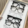 Nuevas Gafas Planas Pequeñas de Estilo Europeo y Americano Personalizadas Transfronterizas con Montura Grande para Mostrar el Rostro para Hombres, Gafas Diarias de Oficina Modernas y Versátiles para Mujeres