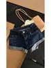 Shorts de mezclilla ultra cortos para mujer petite de alta resistencia con adornos de pedrería, estilo retro americano de verano, ajustados, que realzan la cadera, hot pants