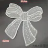 Vestido de Novia con Velón Grande Decoración Lazo Perla Lentejuela Cuentas Adornos Hechos a Mano Encaje Parches de Flor