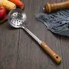 Espátula de acero inoxidable cuchara para sopa espátula para saltear casera para cocina cuchara juego de utensilios de cocina con mango de madera grueso anti-quemaduras