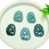 Pingente de Jade com um Pequeno Design de Raposa de Nove Caudas, Apresentando um Furo, Jade Natural Grau A, Jade Verde no Atacado