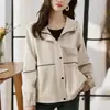 Trench coat curto para mulheres, primavera e outono, casual, versátil, caimento solto para estudantes petite, corta-vento fino, novo estilo 2026