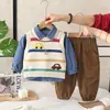Ropa de Primavera para Niños 2026 Nuevo Conjunto Elegante para Bebés, Conjunto de Tres Piezas de Suéter, Chaleco y Camisa para Primavera y Otoño para Bebés y Niños Pequeños