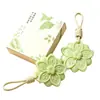 Bestseller transfronteiriço: Fragrância suspensa com aroma floral de gardênia selvagem para carro e guarda-roupa, aroma de longa duração com design floral em relevo