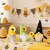Festival de la Abeja de la Cosecha Muñecos de Dibujos Animados en Postura Sentada Adornos Abeja Girasol Muñeco sin Rostro Escena de Muñecos Accesorios para Vestir
