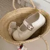 Zapatos Mary Jane florales para mujer, nueva colección primavera/otoño 2026, suela blanda, estilo retro, perfectos con vestidos, planos, versátiles bailarinas