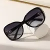 Nuevas Gafas de Sol de Moda para Mujer con Cabeza de Zorro y Perla Montura Elegante Tendencia Gafas de Sol Espejo para Conducir Venta al por Mayor 8849