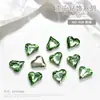 Acessórios para Nail Art: Strass com Base Pontuda, Strass Irregulares Brancos Transparentes em Formato de Coração, Strass Coloridos Grandes Irregulares em Formato de Coração, e Outros Acessórios de Decoração de Unhas Vestíveis com Formatos Únicos