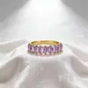Anillo Morado con Tachuelas de Diamante Estilo Europeo y Americano, Exquisito y Elegante, Lujo Ligero, Moderno y Versátil, Joyería de Mano Noble para Mujeres