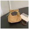 Bolso de hombro elegante y casual con una textura simple, nueva colección de verano 2026, un bolso chic y moderno con forma de albóndiga para mujer