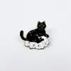 Broche de Metal com Tema de Halloween Europeu e Americano Formato de Fantasma Desenho Gato Preto Insígnia de Animal Acessórios para Mochila Roupas