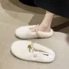 Zapatillas de felpa estilo Mary Jane planas de moda Chanel para mujer, 2026 invierno cálidas de estilo coreano, zapatillas de algodón mullidas de punta poco profunda