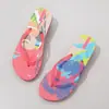 Novas Sandálias de Dedo Masculinas Verão Roupa Exterior Chinelos da Moda Celebridade da Internet Sandálias de Praia Sandálias de Dedo Femininas