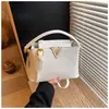 Bolso de Mano Nuevo Transfronterizo con Patrón de Piedra 2025, Lujo Ligero Moda Tendencia Retro Bolso Cubo de Hombro Cruzado para Mujer