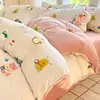 Juego de Ropa de Cama Gruesa de Vellón de Leche de Invierno de Cuatro Piezas Funda de Edredón Cálida de Coral de Doble Cara Juego de Tres Piezas de Sábana y Funda de Edredón para Dormitorio