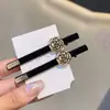 Pinza Negra Coreana Flockada Camelia Pinza de Pato Flequillo Frente Lado del Cabello Accesorio para el Cabello para Mujeres