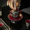 Juego de Té Gaiwan Cerámico Negro con Esmalte Rojo de las Dinastías Tang y Song, Imitación de Laca con Incrustaciones Doradas y Plateadas, Patrón de Bronce, Gaiwan Estilo Antiguo para Preparar Té