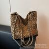 Bolso Grande de Leopardo Moderno y Versátil para Mujer 2026 Nuevo Estilo Bolso de Hombro Sencillo Gran Capacidad Bolso Tote de Lona para Viajes