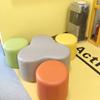 Sala de Conferencias del Centro de Capacitación de Jardín de Infantes Área de Descanso Vestíbulo Sofá Suave con Forma Modular Taburete Mesa de Café Simple Comercial