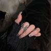 Anillo abierto de mariposa de alta gama de diseñador de nicho líquido para mujer, estilo moderno y frío, anillo de dedo personalizado a la moda.