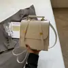 Mochila de Mujer de Nicho de Moda 2025 Nueva Versátil Popular de Verano Exquisita Mochila Pequeña