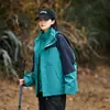 Chaquetas Deportivas para Exteriores para Hombres y Mujeres, Nuevo Estilo Otoño e Invierno 2026, Cortavientos Impermeable a Prueba de Viento, Chaqueta de Montañismo con Capucha