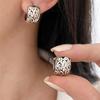 Aretes de Círculo Geométrico para Mujer Moda Retro Patrón Antiguo Marea Nacional Pin Plateado S925 Hebilla para la Oreja Aretes de Celebridad de Internet Ins