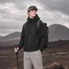 Nova Jaqueta Softshell de Camada Única para Homens e Mulheres, À Prova de Vento, Impermeável, para Exterior, Estilo Montanha, Respirável, Funcional, Jaqueta de Camada Única, Tamanho Único Serve na Maioria dos Homens e Mulheres