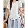 Camiseta de Manga Curta com Ombro Normal em Linho Tencel para Mulheres Verão 2026 Nova Slimming Fina Gola Henley Manga Meia Manga