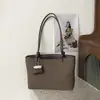 Bolso tote exquisito transfronterizo para mujer, nuevo bolso de mano de moda 2026 para ir al trabajo, bolso de hombro de alta gama para otoño