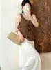 Chaleco de punto con cuello en U para mujer talla grande, colección otoño 2026, capa interior básica y versátil sin mangas para mujeres con curvas