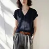 Camisa Original de Gama Alta para Mujer Verano Nuevo Simple Azul Marino Cuello en V Adorno de Volantes Botones Manga Corta Raglán