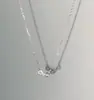Collar de Cadena Entrelazada para Mujer Sensación de Alta Gama Lujo Ligero Diseño de Nicho Cadena para Clavícula de Banda de Möbius Nueva Moda Simple