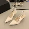 Zapatos de Mujer Puntiagudos, Hermosos y Únicos, Nuevo Estilo Retro para Primavera/Verano 2026, Sandalias de Tacón Alto y Escotadas con Tiras Traseras