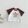 Conjunto de Camiseta Color Block de Desenho Animado Novo de Verão Dianxi para Bebês e Crianças Pequenas, Conjunto de Duas Peças com Camiseta Curta Listrada e Calça Jogger Estilo Coreano