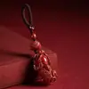Venta al por mayor de llaveros de cinabrio natural, cinabrio de oro púrpura de alto contenido, colgantes del año zodiacal, dijes para bolsos, accesorios de regalo