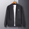 Cárdigan de punto para hombre, abrigo liso de cuello en V, otoño e invierno 2024, suéter casual para mediana edad, suéter bordado para hombre