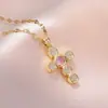 Colar Feminino Zircônia Colorida Joias Design de Nicho Colar com Pingente de Cruz de Diamantes Inteiros Corrente Clavicular de Aço Inoxidável