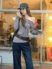 UNBDNS Camiseta de Manga Larga a Rayas de un Solo Hombro Estilo Retro Americano de Alta Gama para Mujer Otoño Nueva Ajustada Transpirable Tendencia