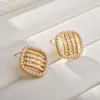 Pendientes Pequeños y Exquisitos en Forma de Corazón Huecos con Perla Incrustada de Circonio Super Brillantes Cuadrados Elegantes Nicho Lujo Accesible Pendientes de Gama Alta