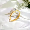 Anillo de Acero de Titanio con Zirconia, Diseño de Seis Garras, Ocho Corazones y Ocho Flechas para Mujer, Anillo de Compromiso y Boda Sencillo y Elegante, Diseño de Nicho