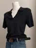 En stock persona de papel adelgazante ~ temperamento minimalista cuello polo suéter de seda helada manga corta de mujer tijeras cuello en V top