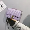 Bolso de Mujer 2025 Nuevo Estilo Coreano Acolchado Estilo Pequeño Fragante Bolso de Cadena Ins Hombro Único Diagonal Bolso Cuadrado Pequeño Candado Bolso Pequeño